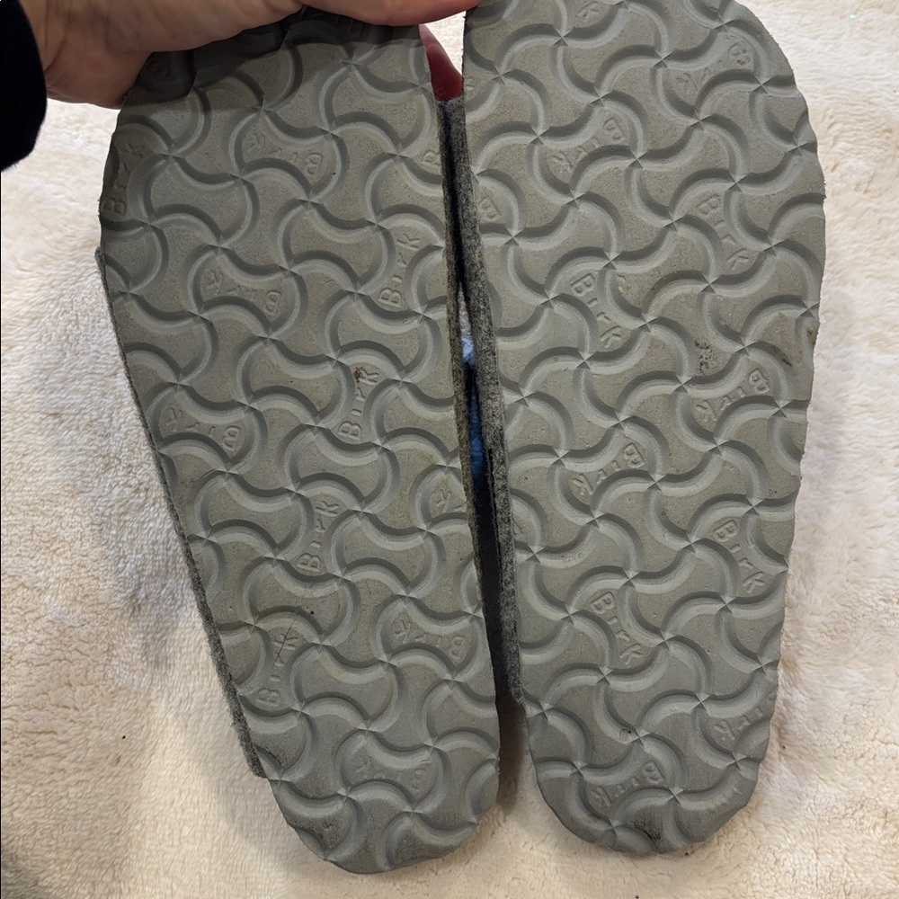 Birkenstock Gray Wool-Lined Sandals Sz 6 - Picture 6 of 6